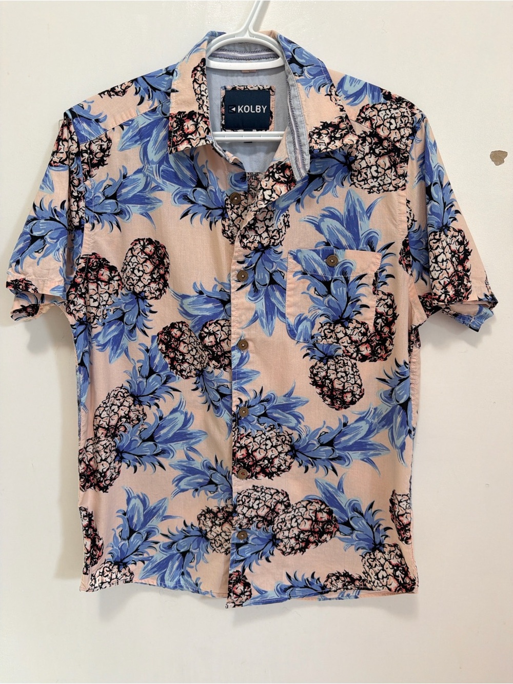 Pink Short-Sleeve Button-Down Hawaiian Shirt with Blue Pineapple Print